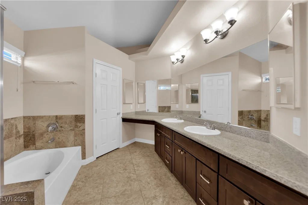 6231 Curlew, Las Vegas, NV 89122