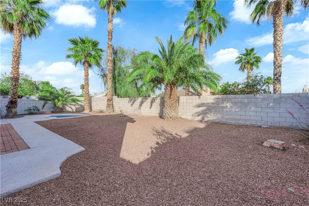 6231 Curlew, Las Vegas, NV 89122