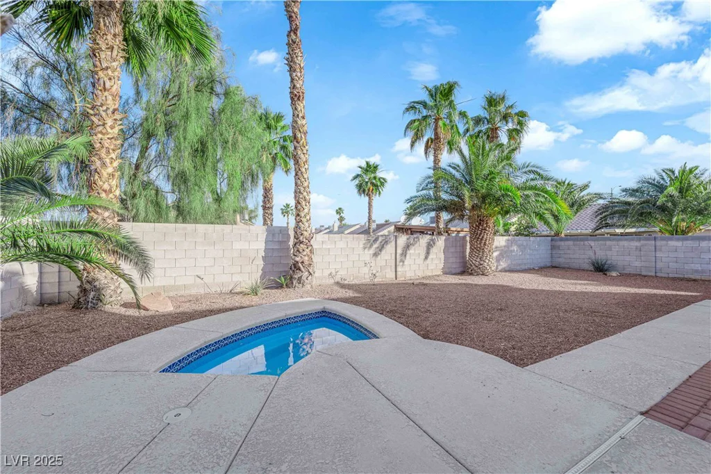 6231 Curlew, Las Vegas, NV 89122