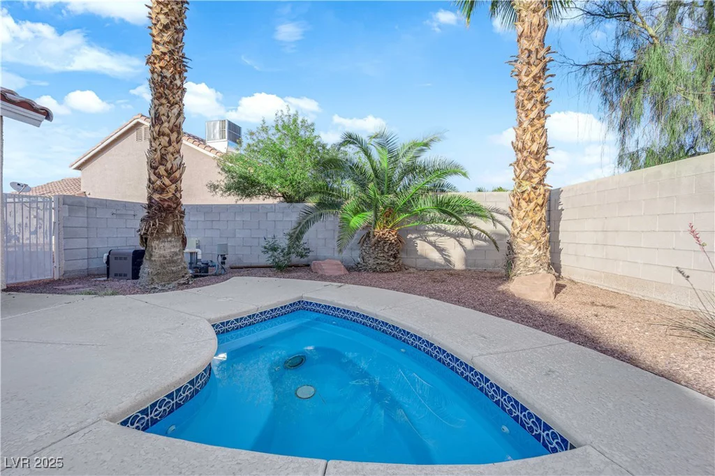 6231 Curlew, Las Vegas, NV 89122