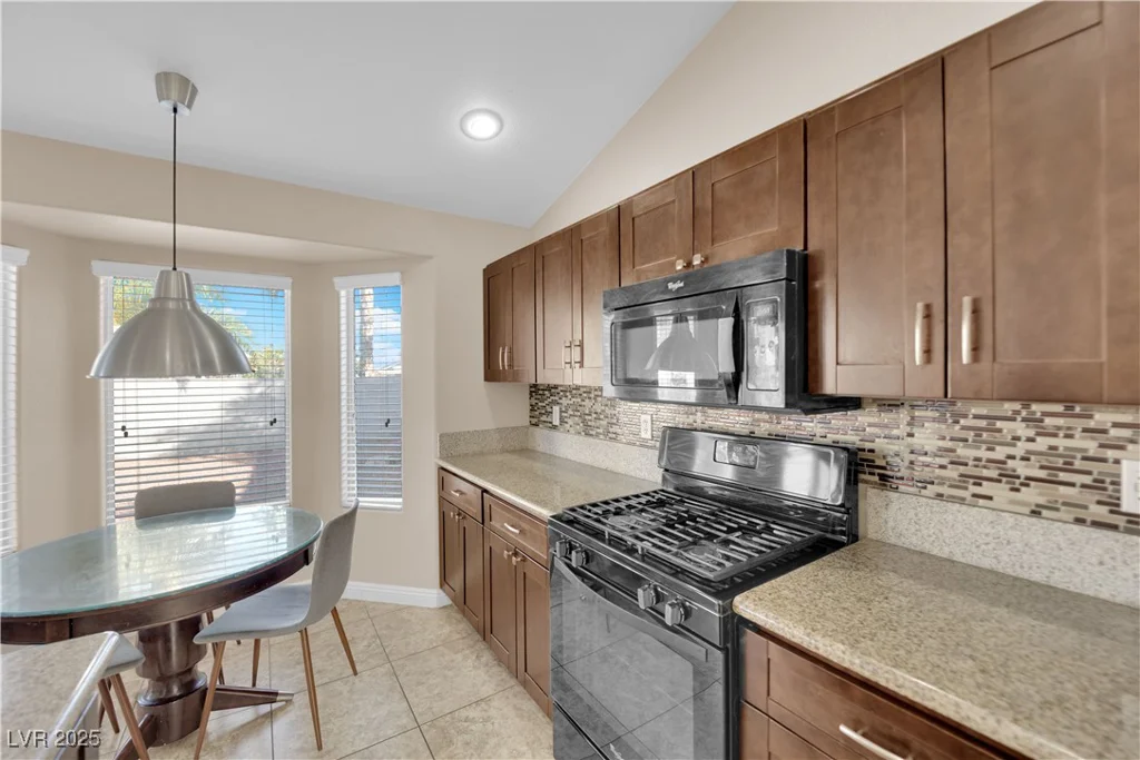 6231 Curlew, Las Vegas, NV 89122