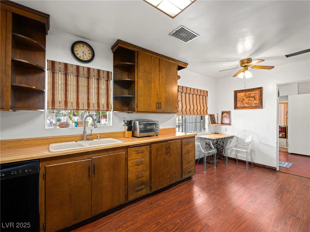 1704 8th, Las Vegas, NV 89104