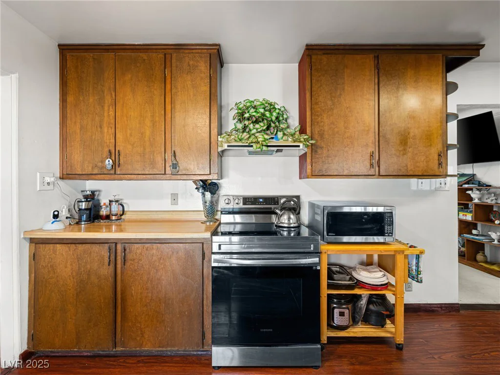 1704 8th, Las Vegas, NV 89104