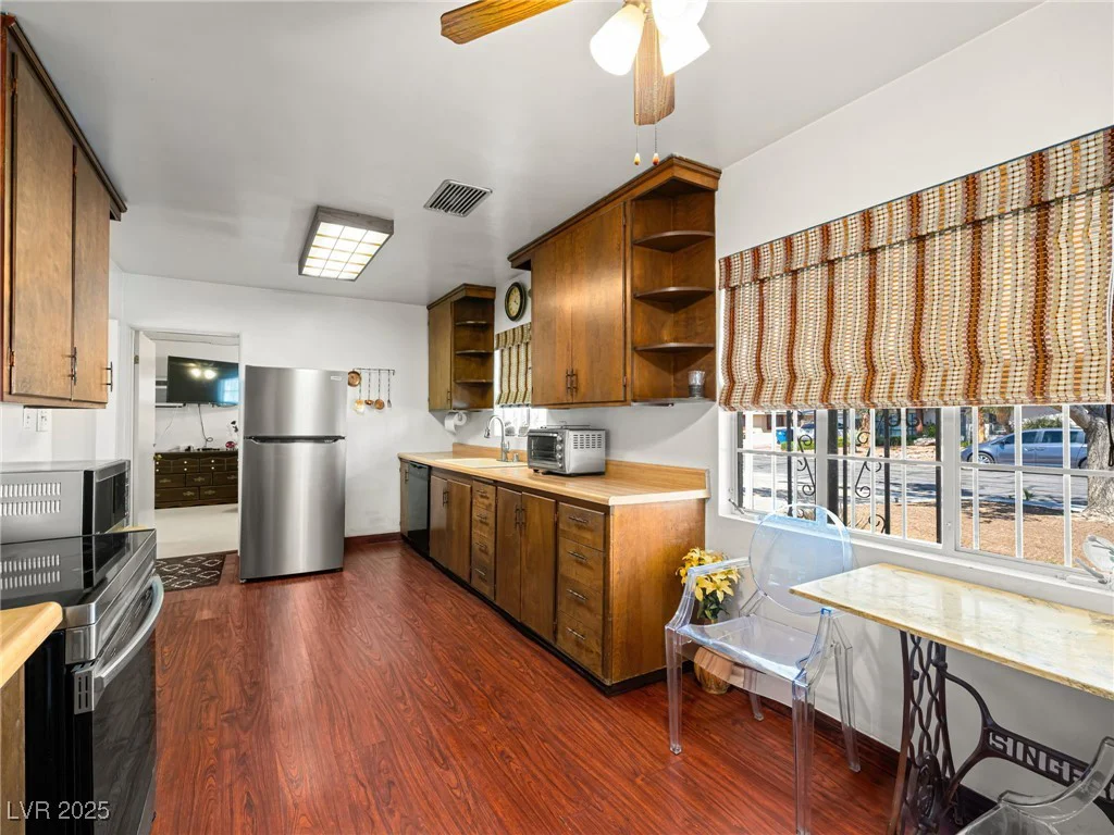 1704 8th, Las Vegas, NV 89104
