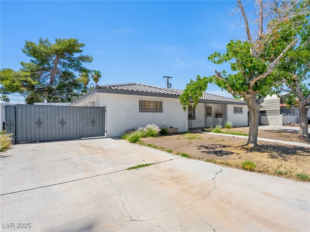 1704 8th, Las Vegas, NV 89104