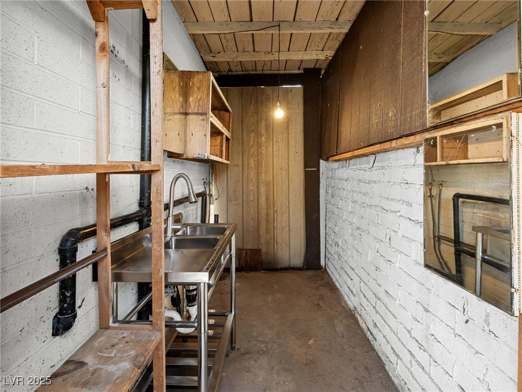 1704 8th, Las Vegas, NV 89104