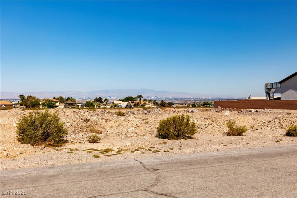 332 Lisbon, Henderson, NV 89015