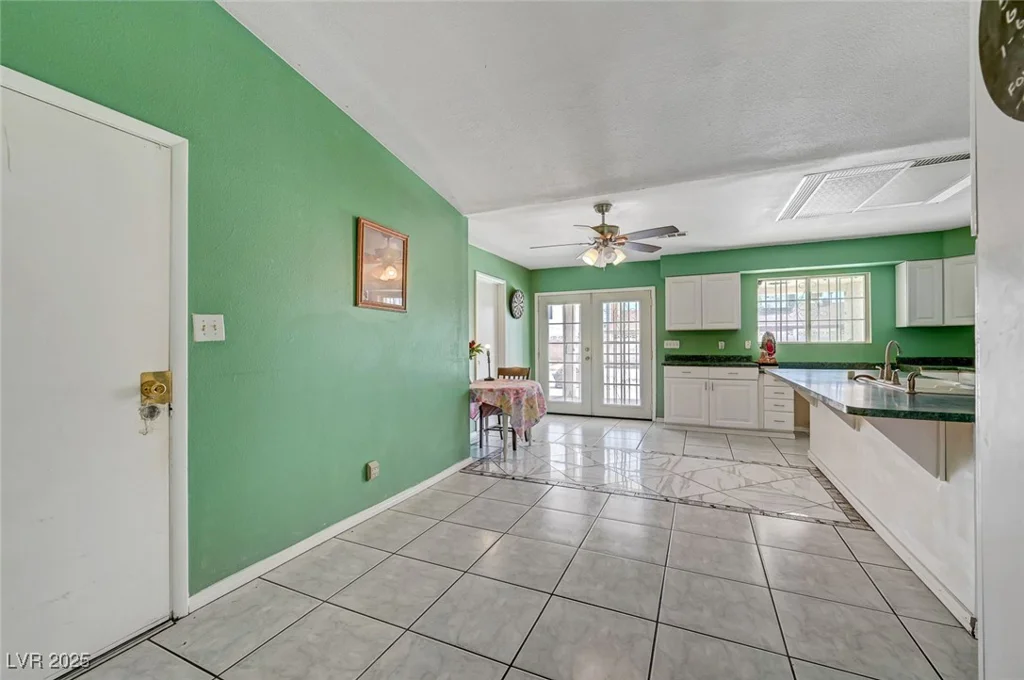 4067 Colorado, Las Vegas, NV 89104
