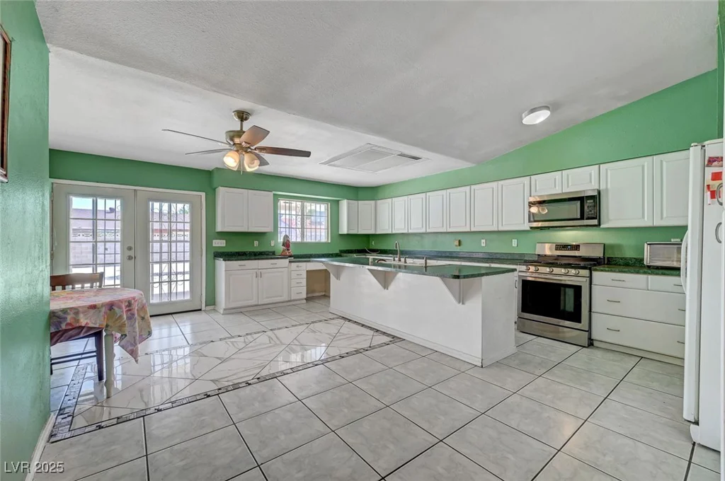 4067 Colorado, Las Vegas, NV 89104