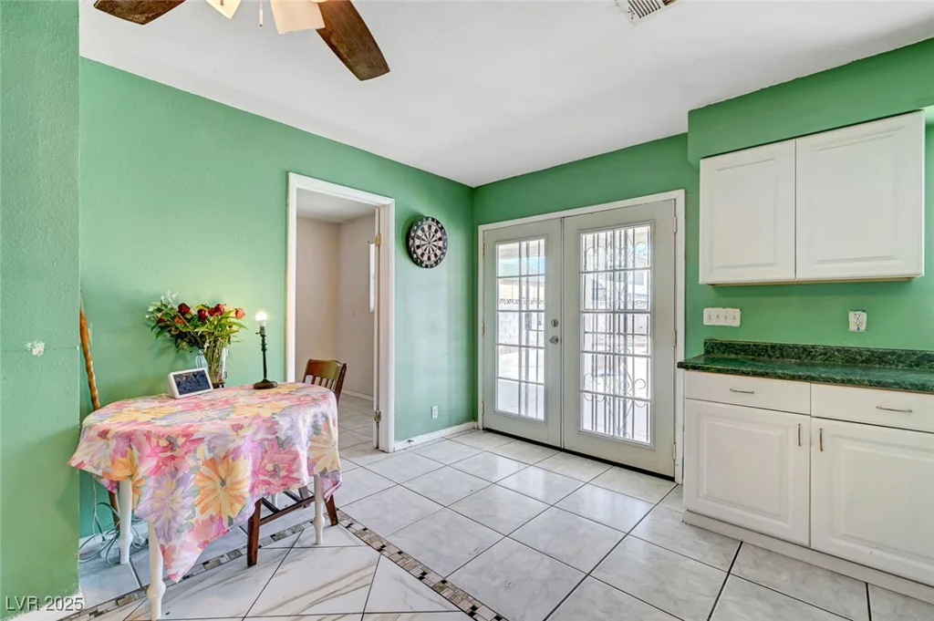 4067 Colorado, Las Vegas, NV 89104