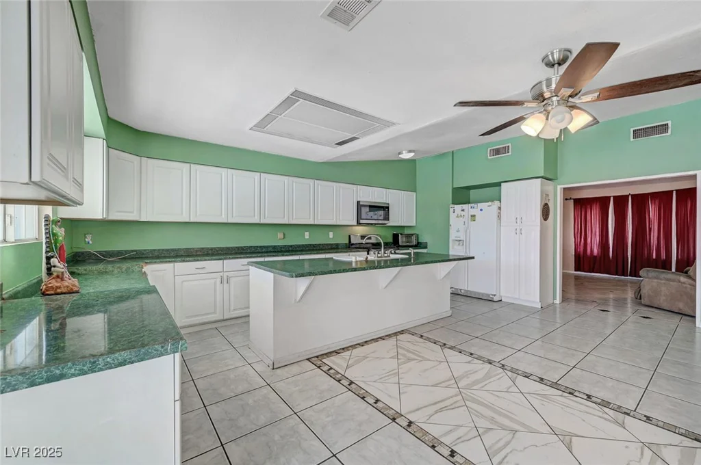 4067 Colorado, Las Vegas, NV 89104