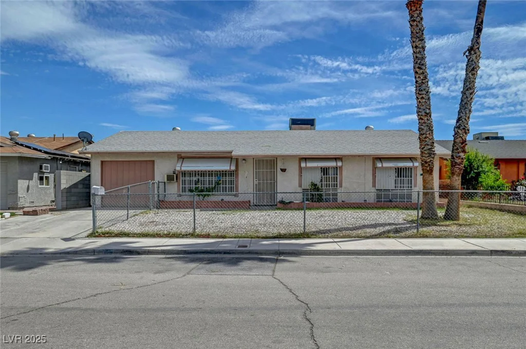 4067 Colorado, Las Vegas, NV 89104