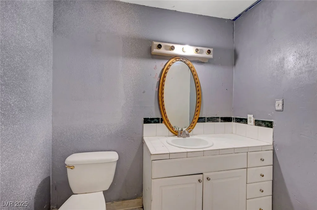 4067 Colorado, Las Vegas, NV 89104