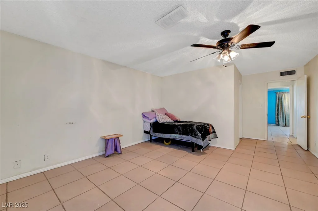 4067 Colorado, Las Vegas, NV 89104