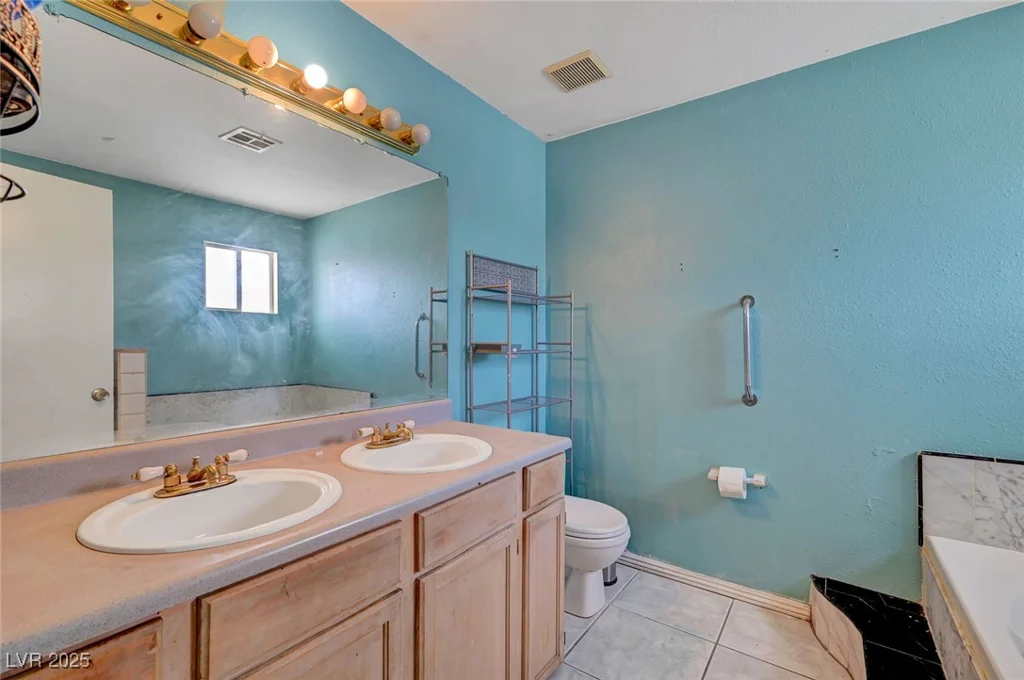 4067 Colorado, Las Vegas, NV 89104