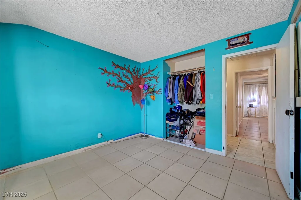 4067 Colorado, Las Vegas, NV 89104