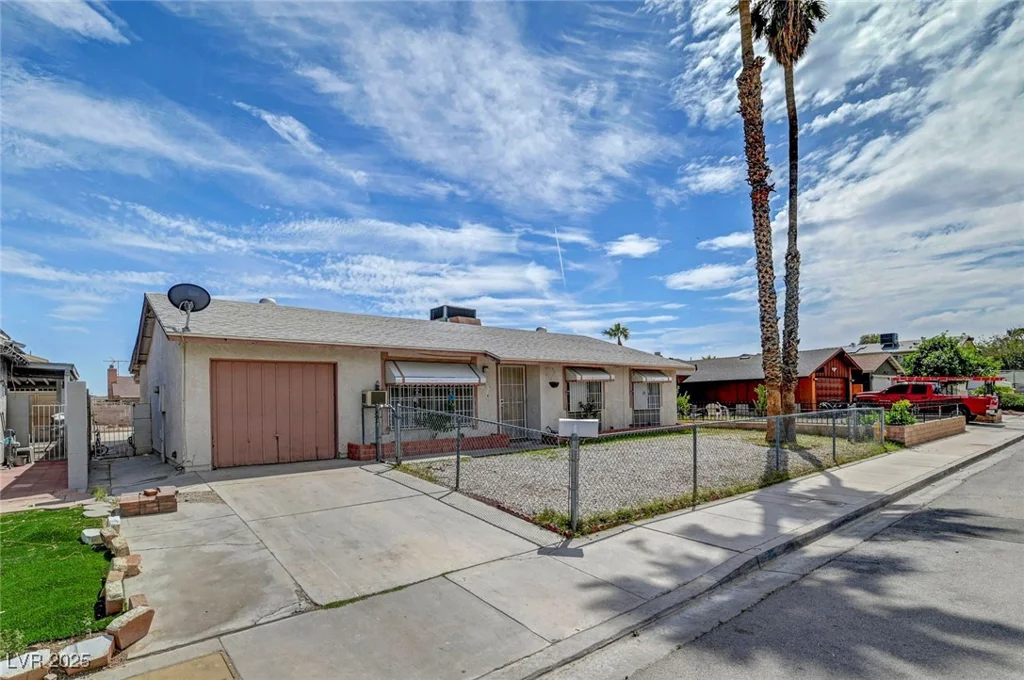 4067 Colorado, Las Vegas, NV 89104