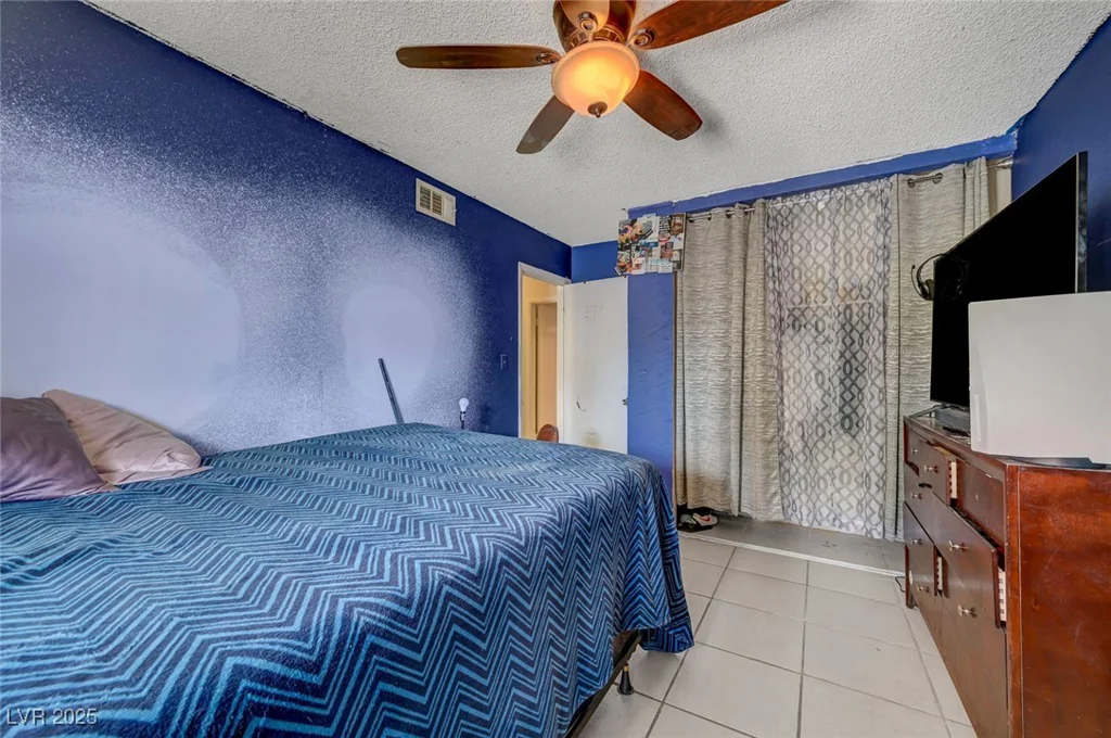 4067 Colorado, Las Vegas, NV 89104