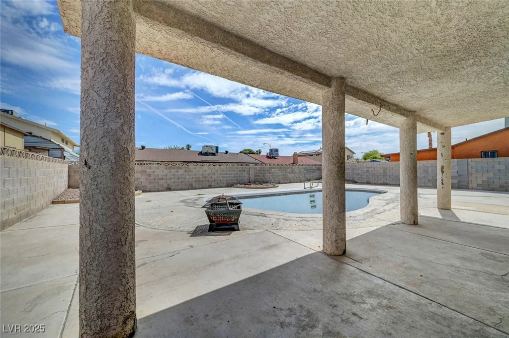 4067 Colorado, Las Vegas, NV 89104