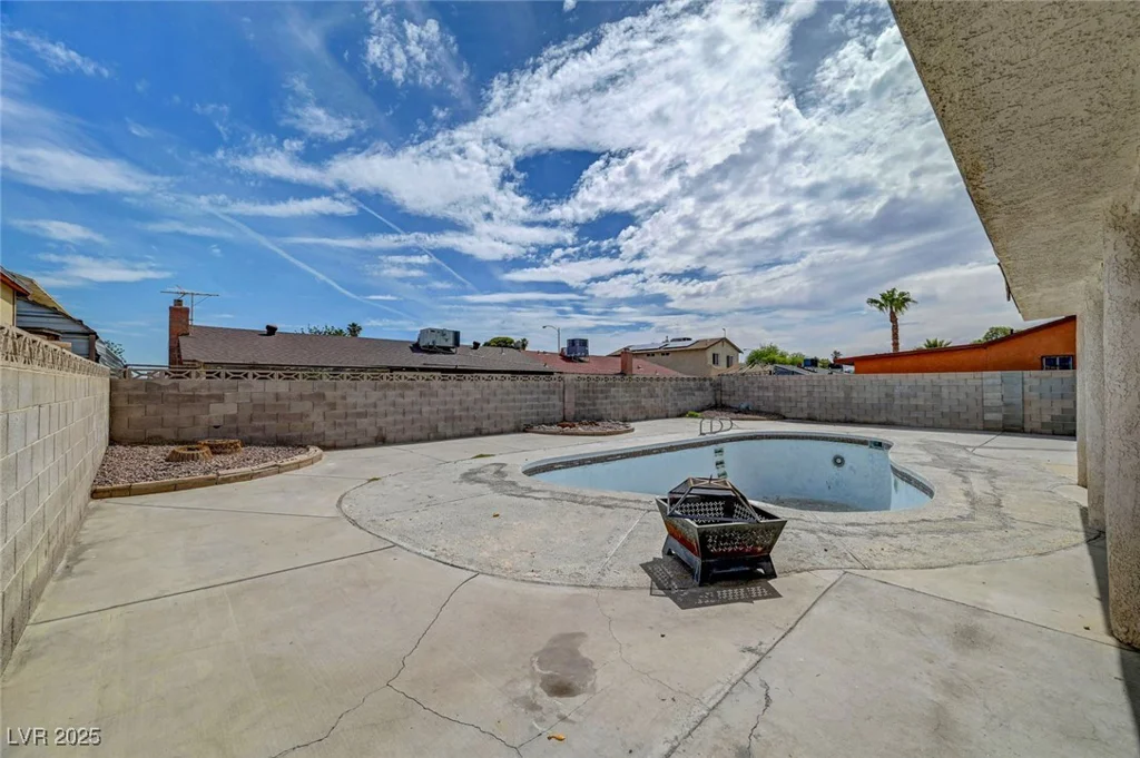 4067 Colorado, Las Vegas, NV 89104