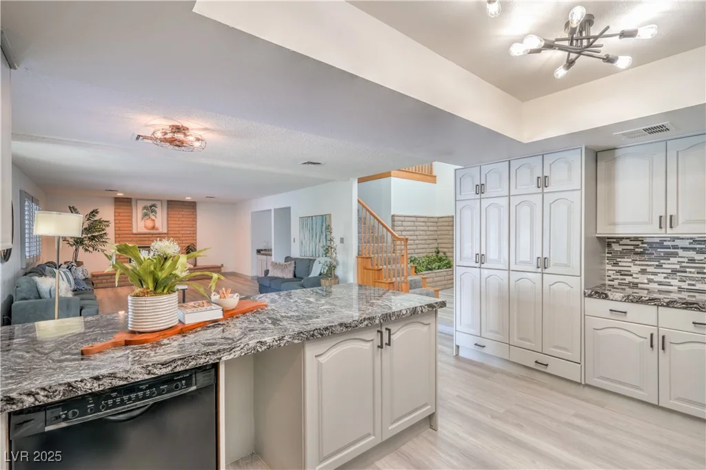 4475 Harmony, Las Vegas, NV 89121