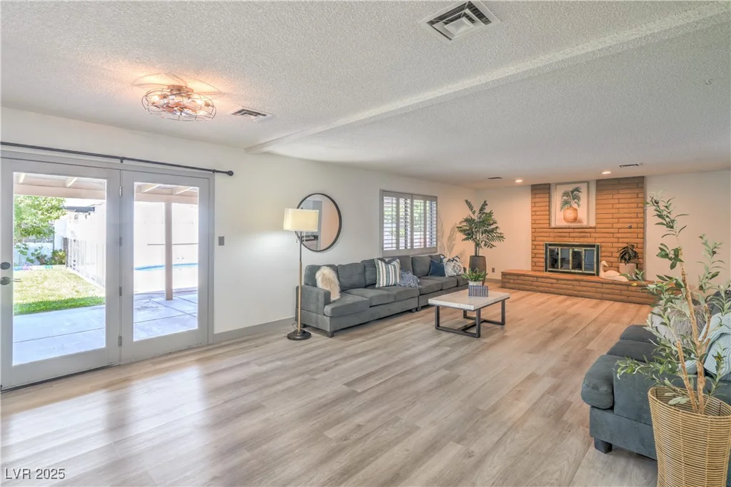 4475 Harmony, Las Vegas, NV 89121