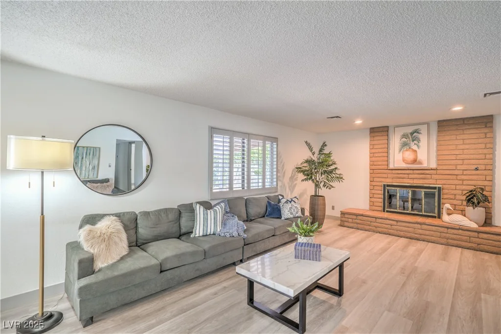4475 Harmony, Las Vegas, NV 89121