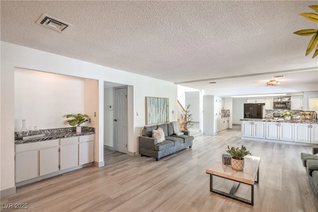 4475 Harmony, Las Vegas, NV 89121