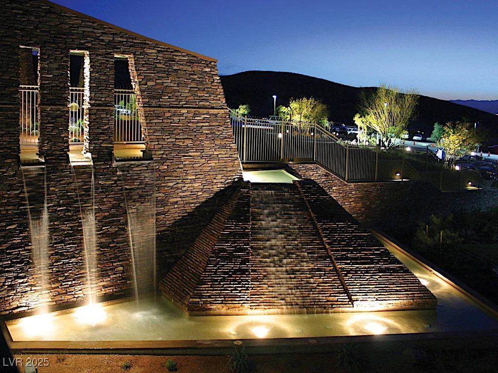 567 Rock Peak, Henderson, NV 89012
