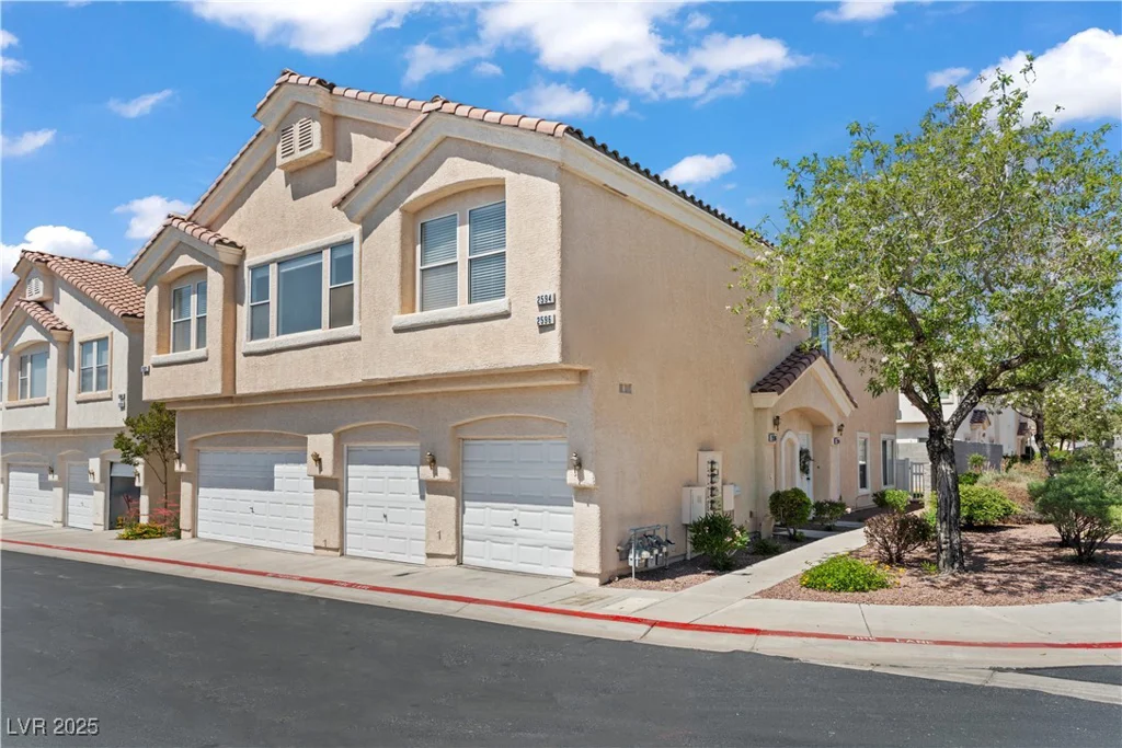 2596 Lazy Saddle, Henderson, NV 89002