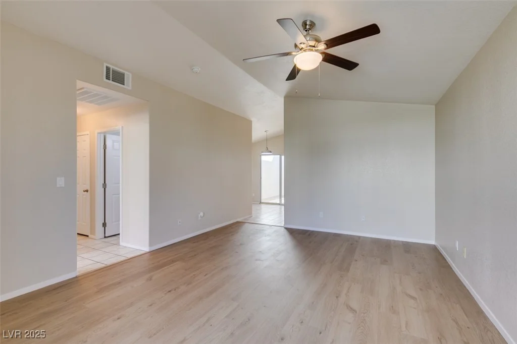 5424 Comchec, Las Vegas, NV 89108