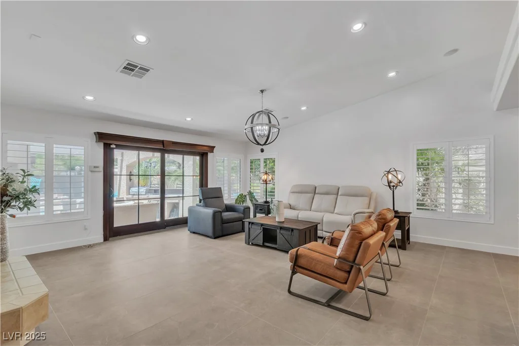 4196 Balmoral Castle, Las Vegas, NV 89141