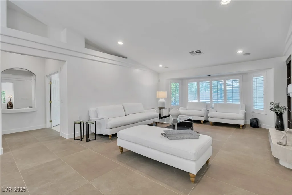 4196 Balmoral Castle, Las Vegas, NV 89141
