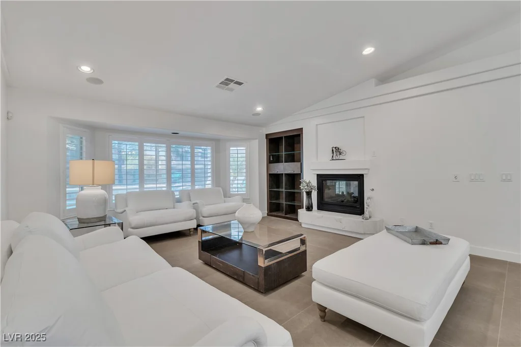 4196 Balmoral Castle, Las Vegas, NV 89141