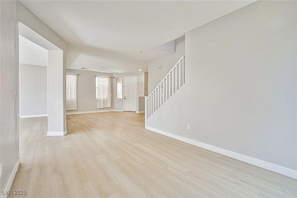 6747 Gold Yarrow, Las Vegas, NV 89148