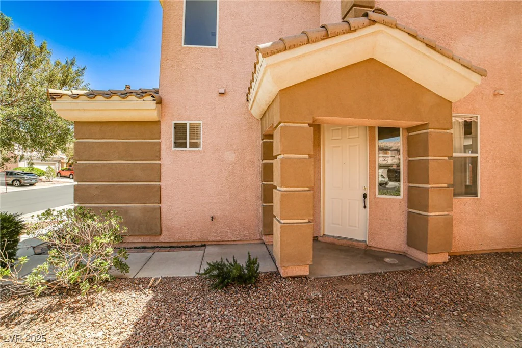 6747 Gold Yarrow, Las Vegas, NV 89148