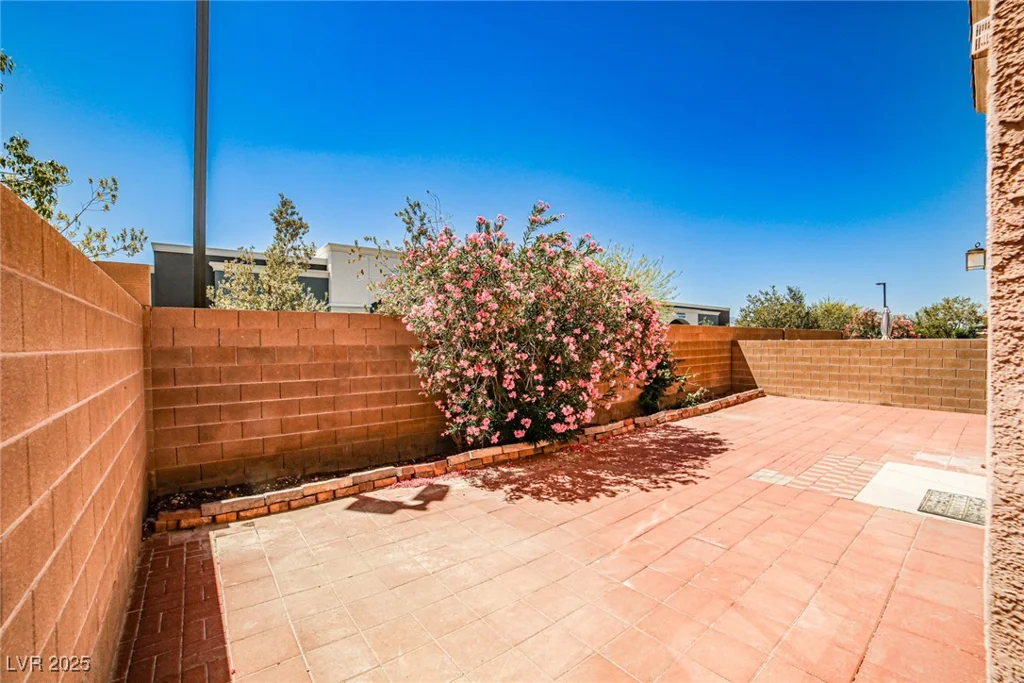 6747 Gold Yarrow, Las Vegas, NV 89148