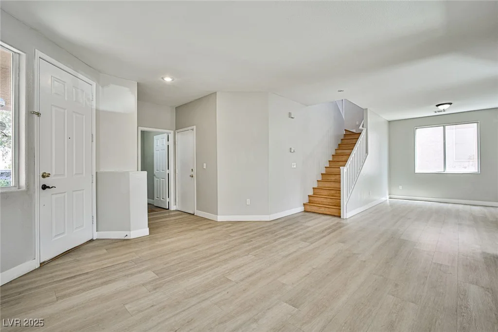6747 Gold Yarrow, Las Vegas, NV 89148