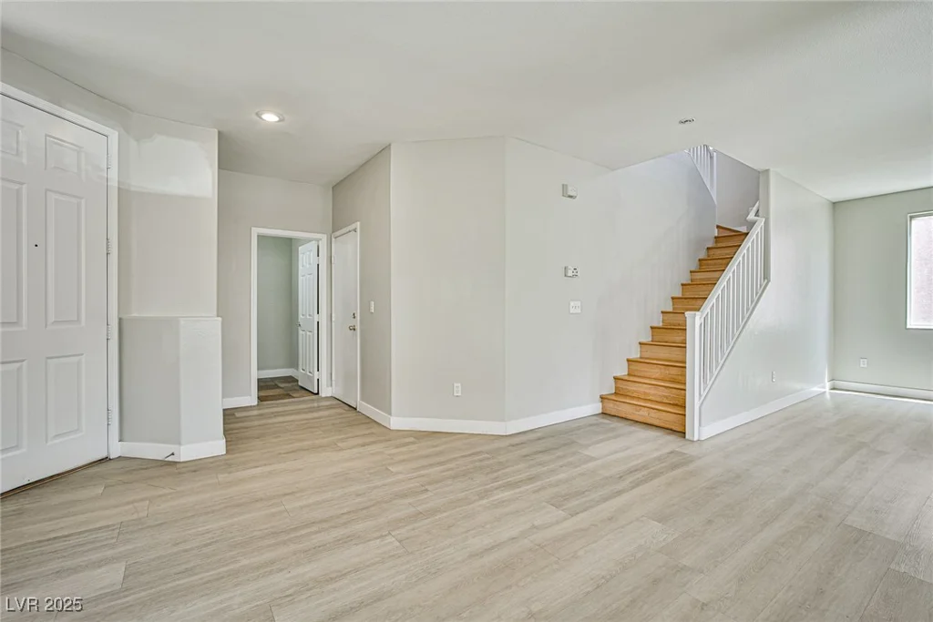 6747 Gold Yarrow, Las Vegas, NV 89148