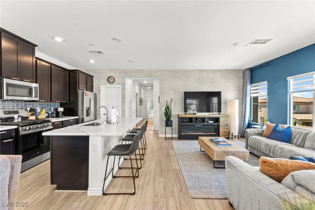 295 Callen Falls, Henderson, NV 89011