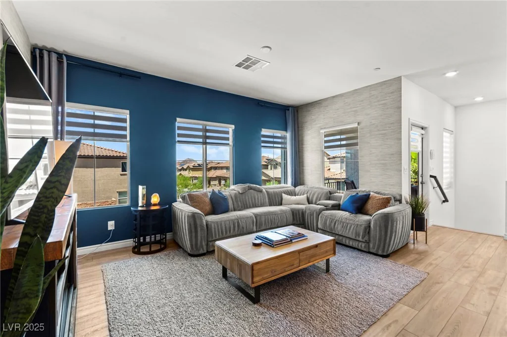 295 Callen Falls, Henderson, NV 89011