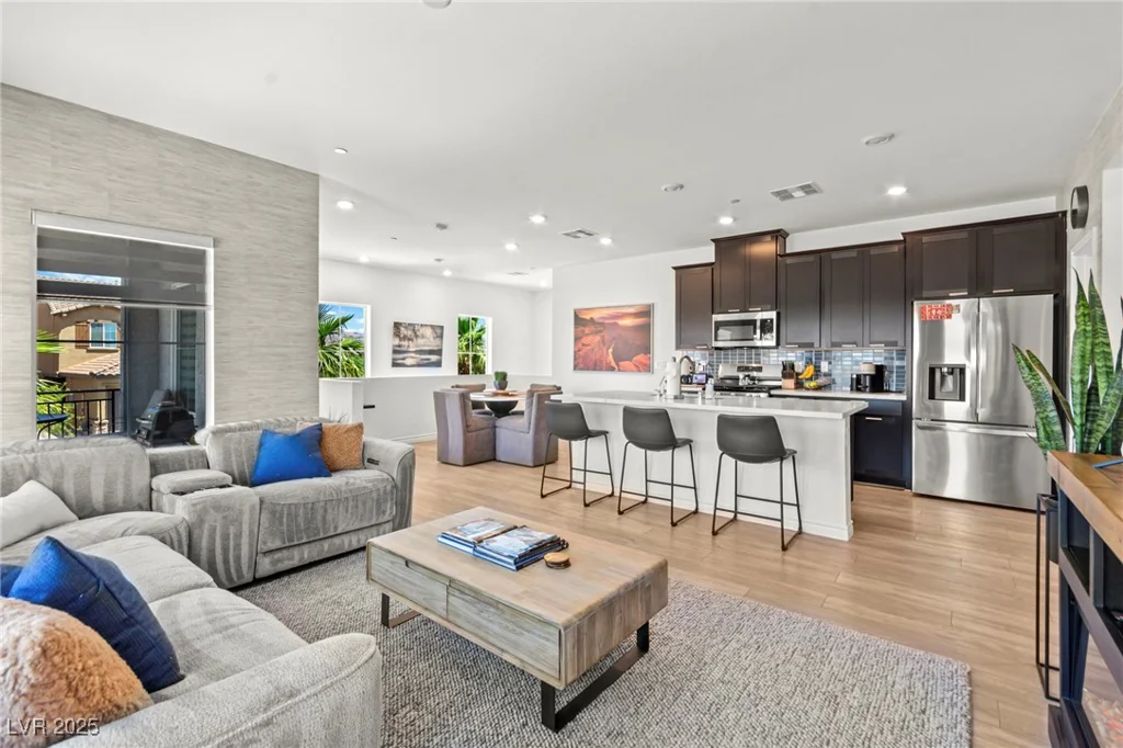 295 Callen Falls, Henderson, NV 89011