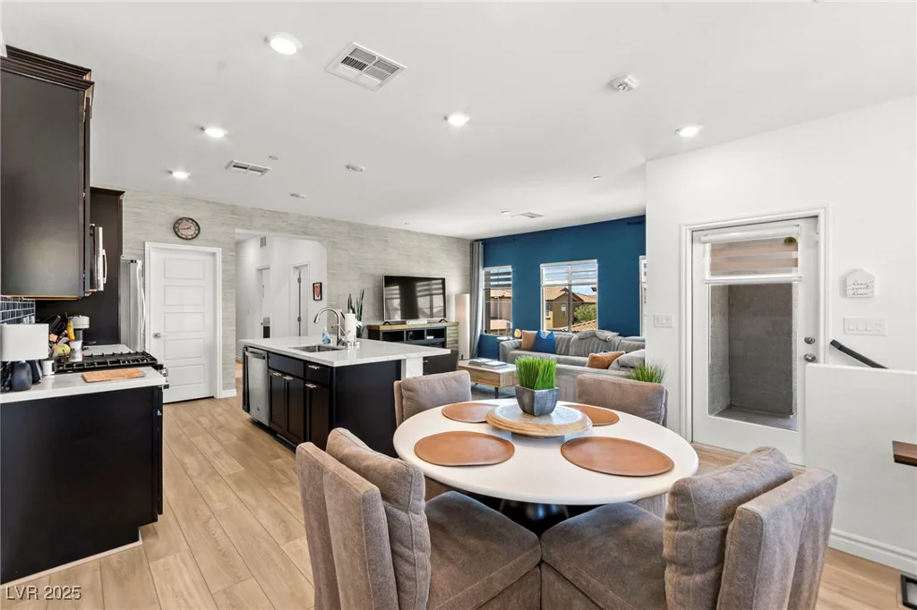 295 Callen Falls, Henderson, NV 89011