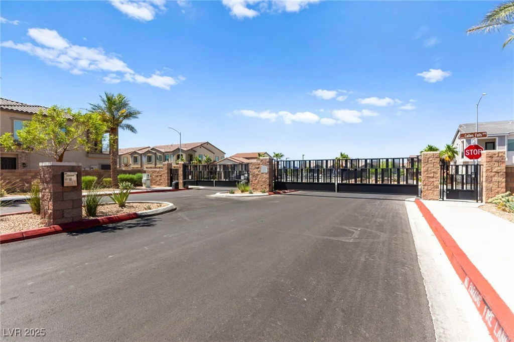 295 Callen Falls, Henderson, NV 89011