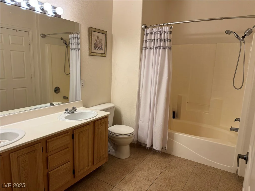 5855 Valley, North Las Vegas, NV 89031