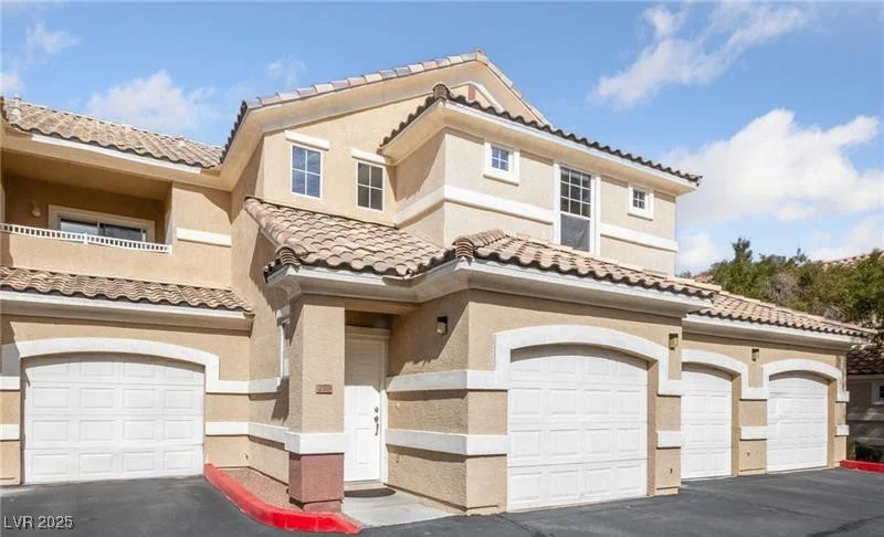 5855 Valley, North Las Vegas, NV 89031
