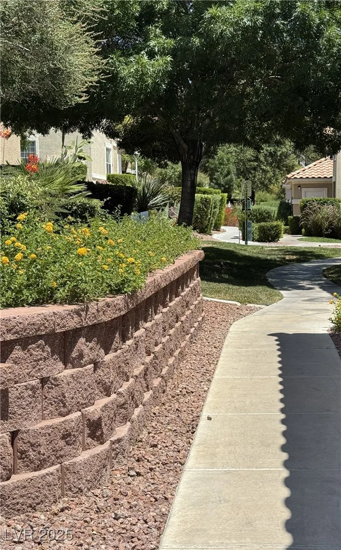 5855 Valley, North Las Vegas, NV 89031