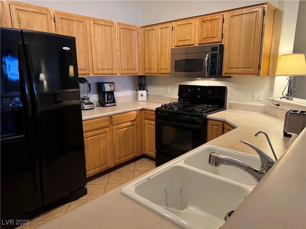 5855 Valley, North Las Vegas, NV 89031