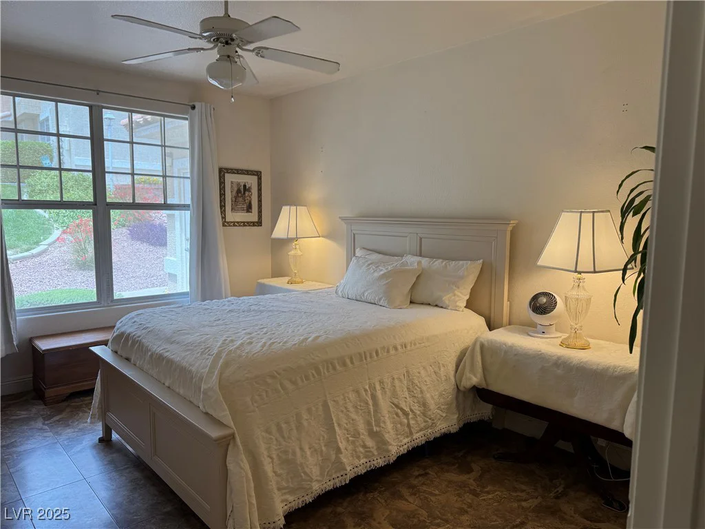 5855 Valley, North Las Vegas, NV 89031