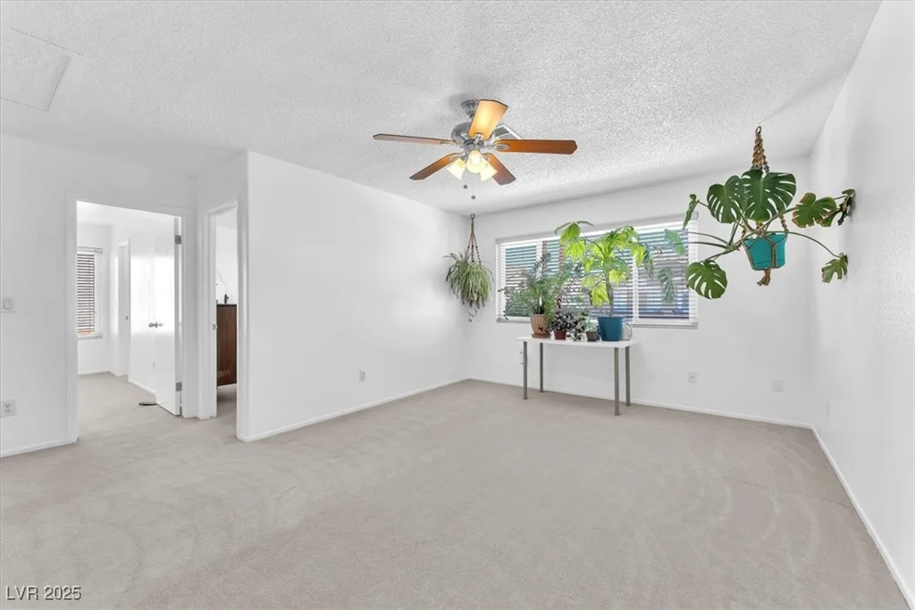 4871 La Princesa, North Las Vegas, NV 89031
